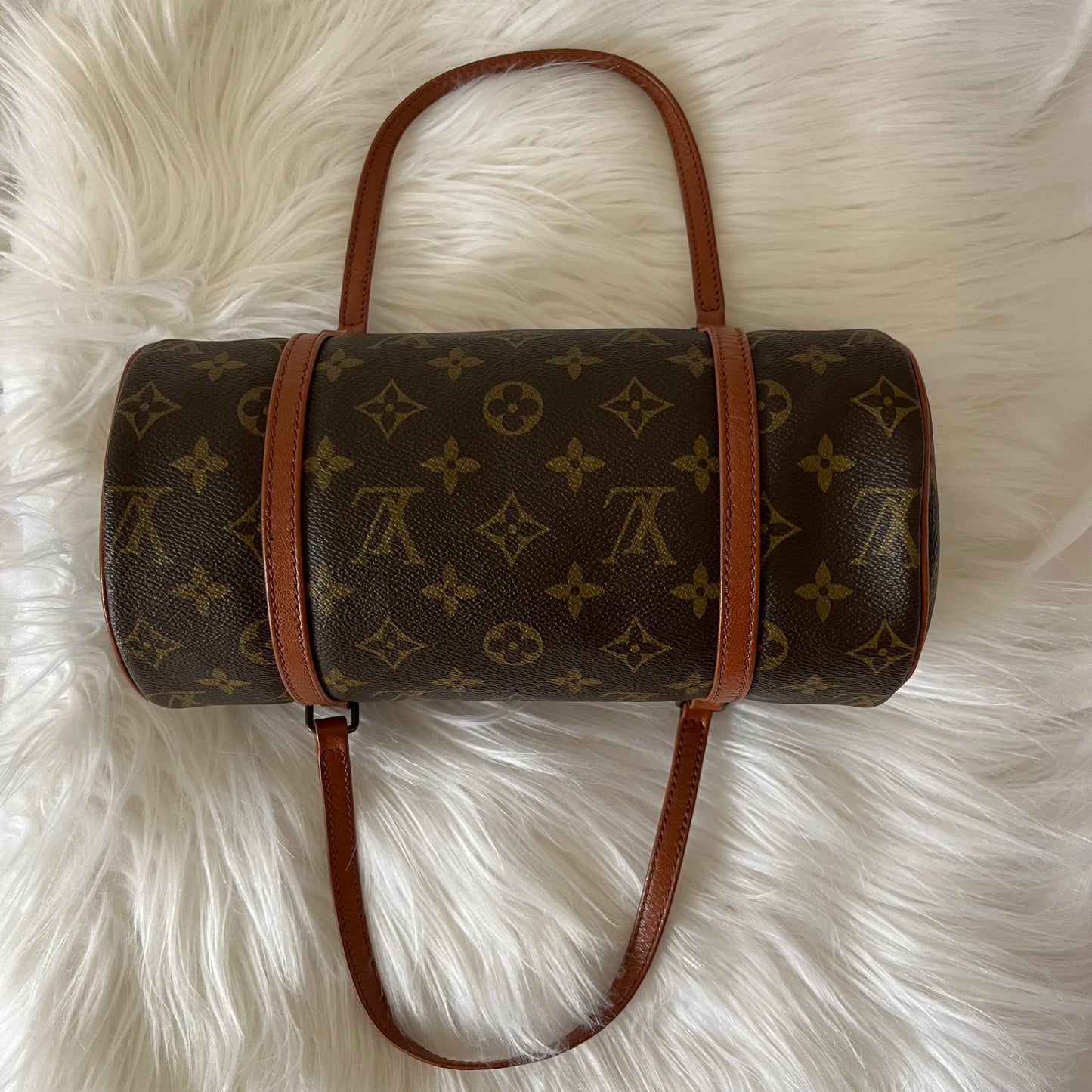 Louis Vuitton Papillon 26