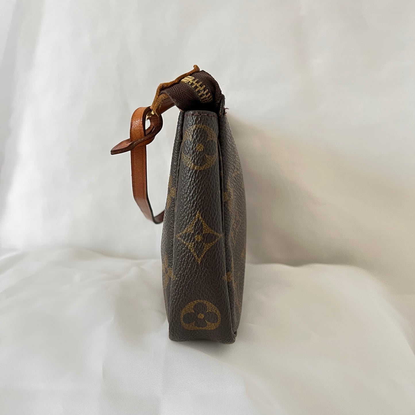 Louis Vuitton Monogram Pochette