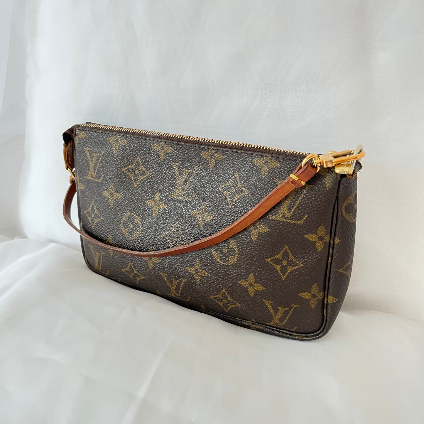 Louis Vuitton Monogram Pochette