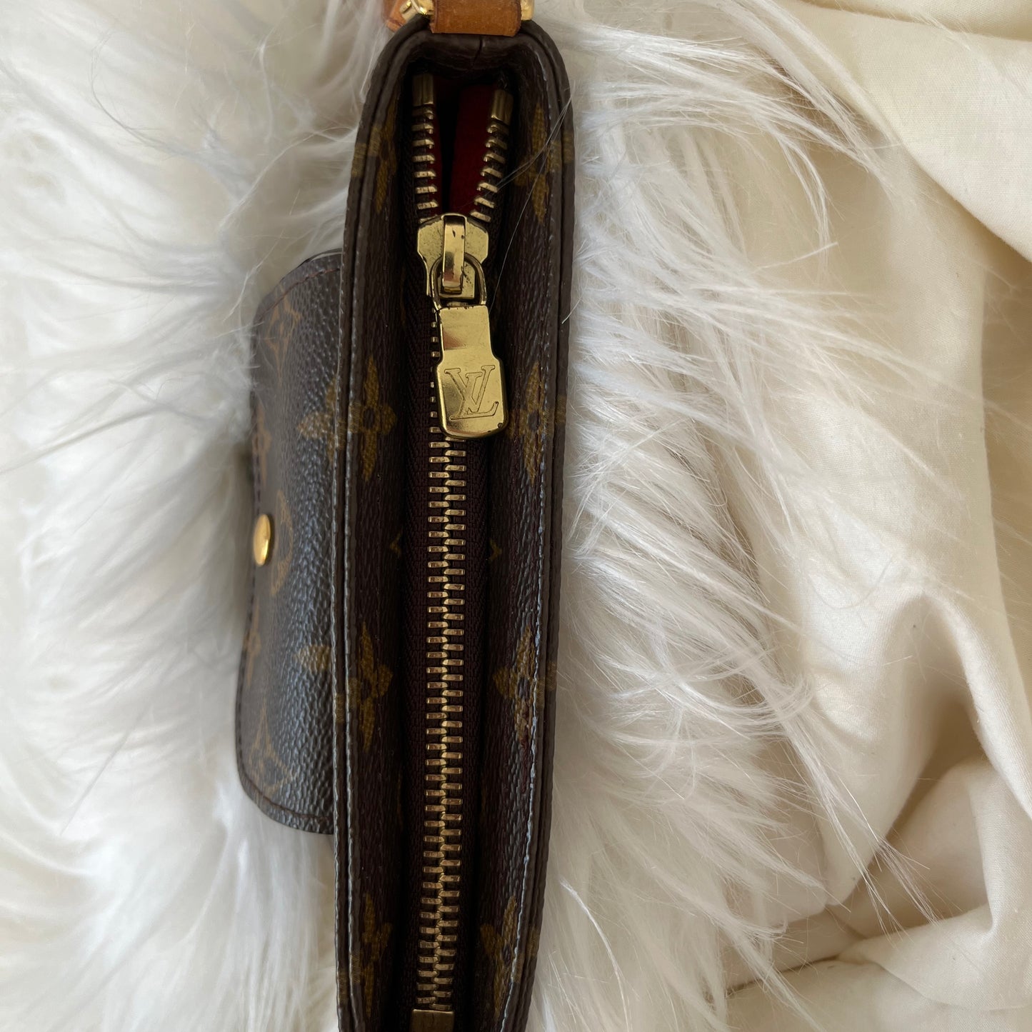 Louis Vuitton Partition Wristlet