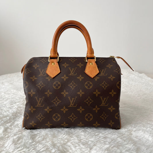 Louis Vuitton Monogram Speedy 25