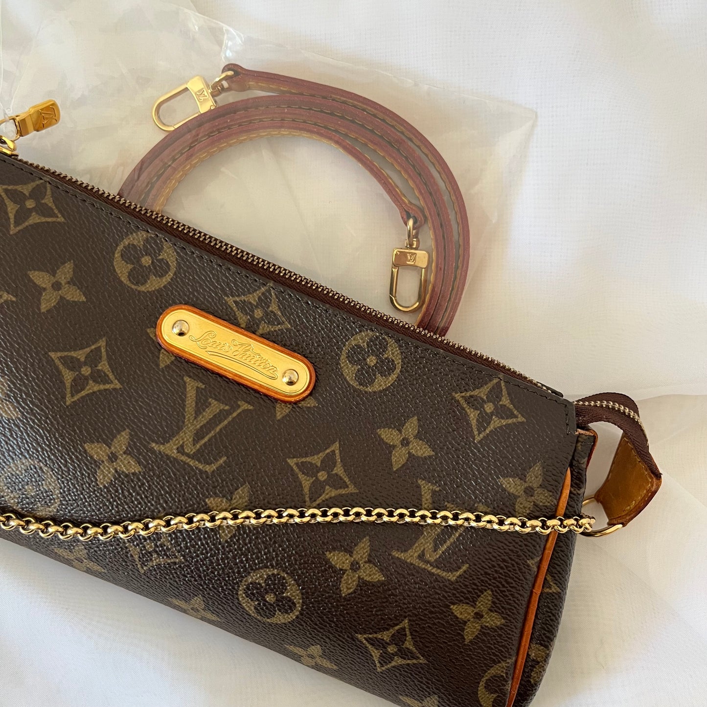 Louis Vuitton Monogram Eva Clutch