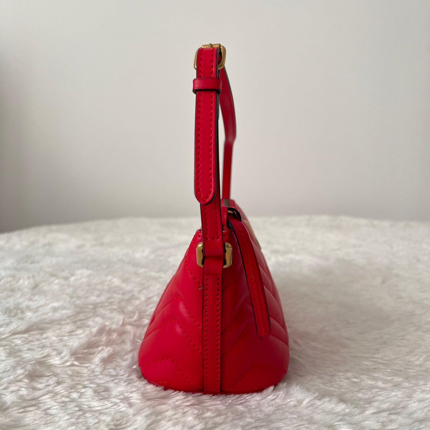 Gucci GG Marmont Boat Bag Red