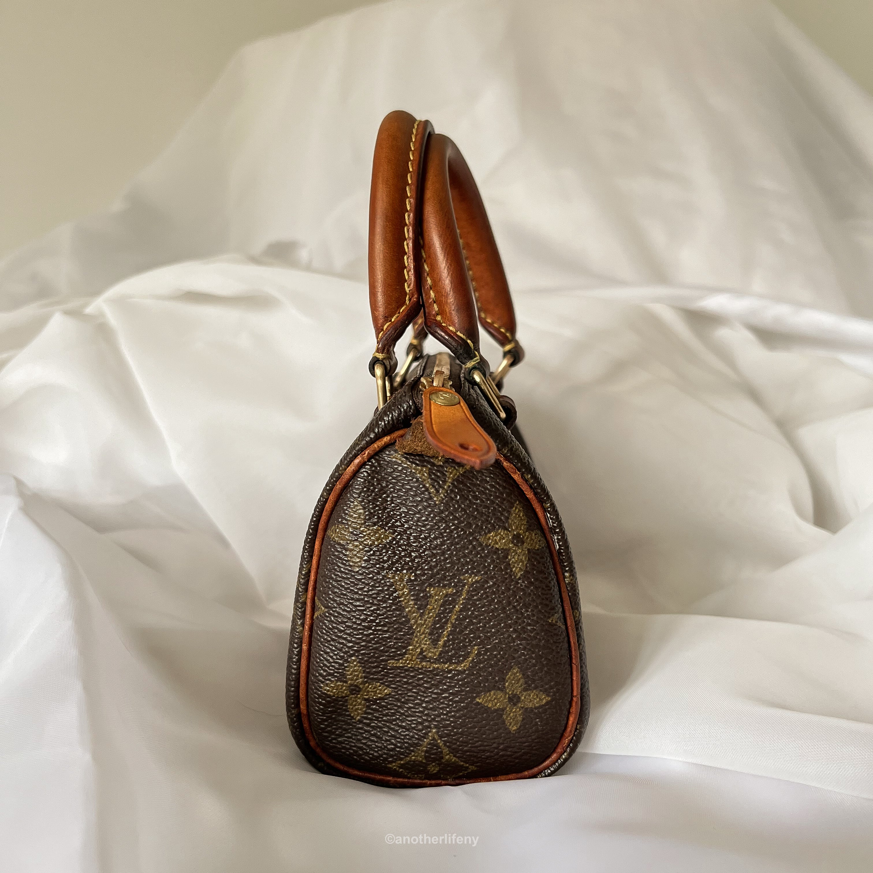 Mini hotsell speedy vuitton