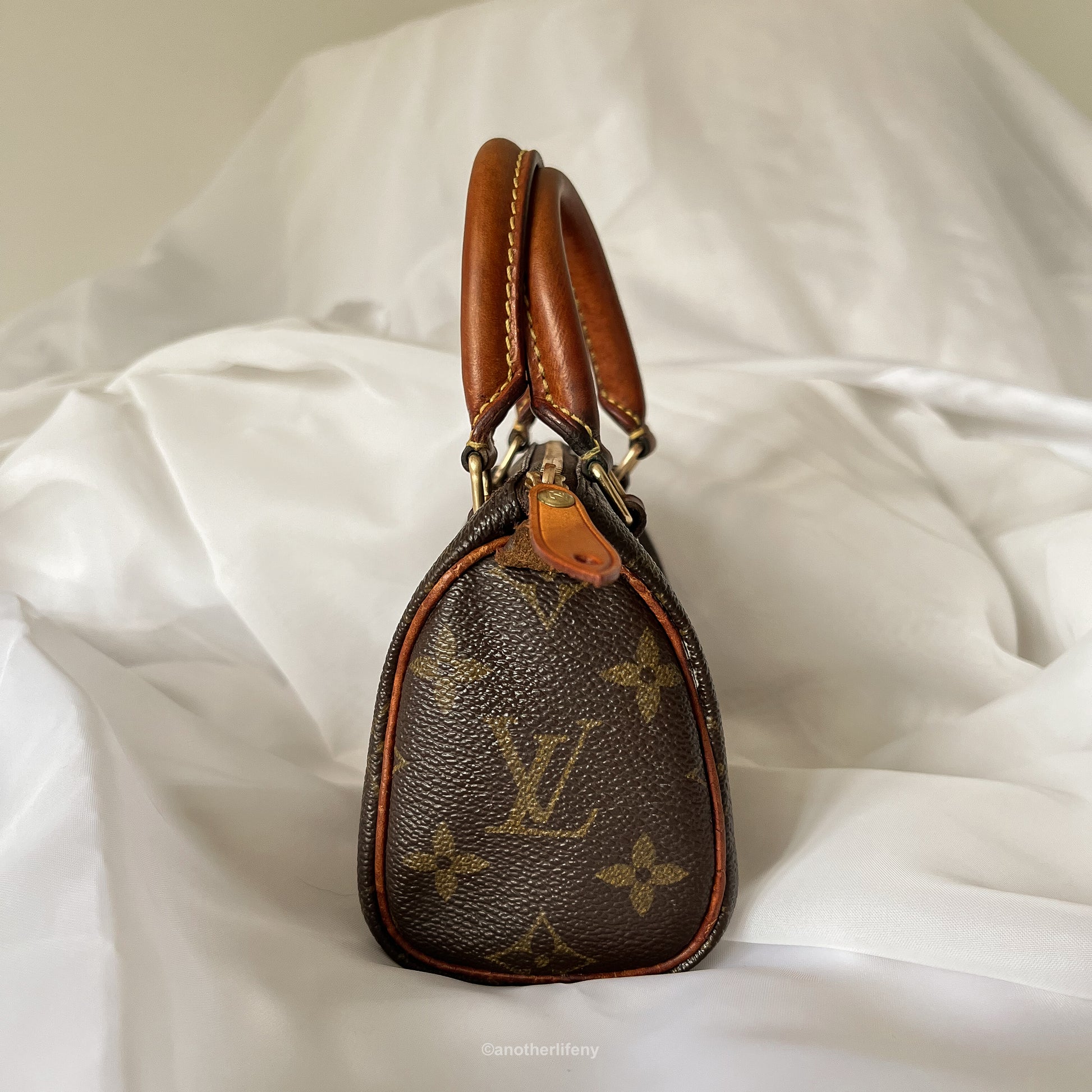 Louis Vuitton Monogram Mini speedy Leather Fabric Brown Handbag Authentic
